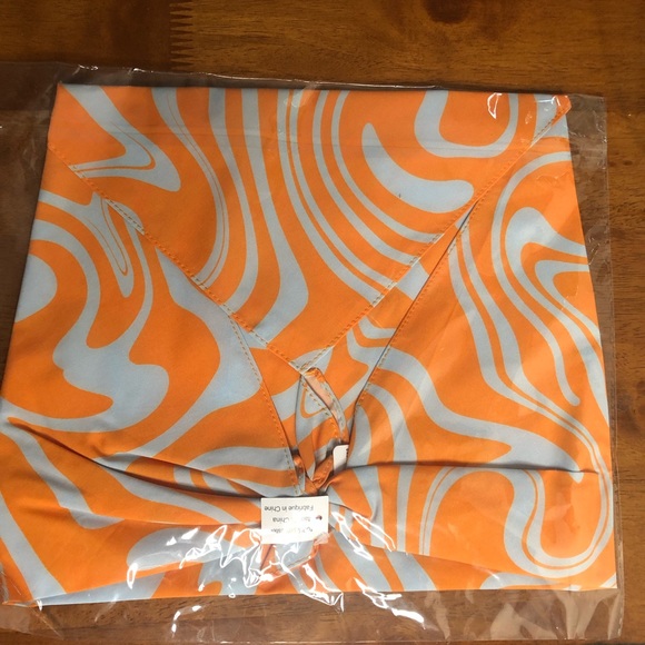 Urban Outfitters Farrah Hair Bandana Scarf Silky Orange and Blue Retro Head Band - Picture 2 of 4